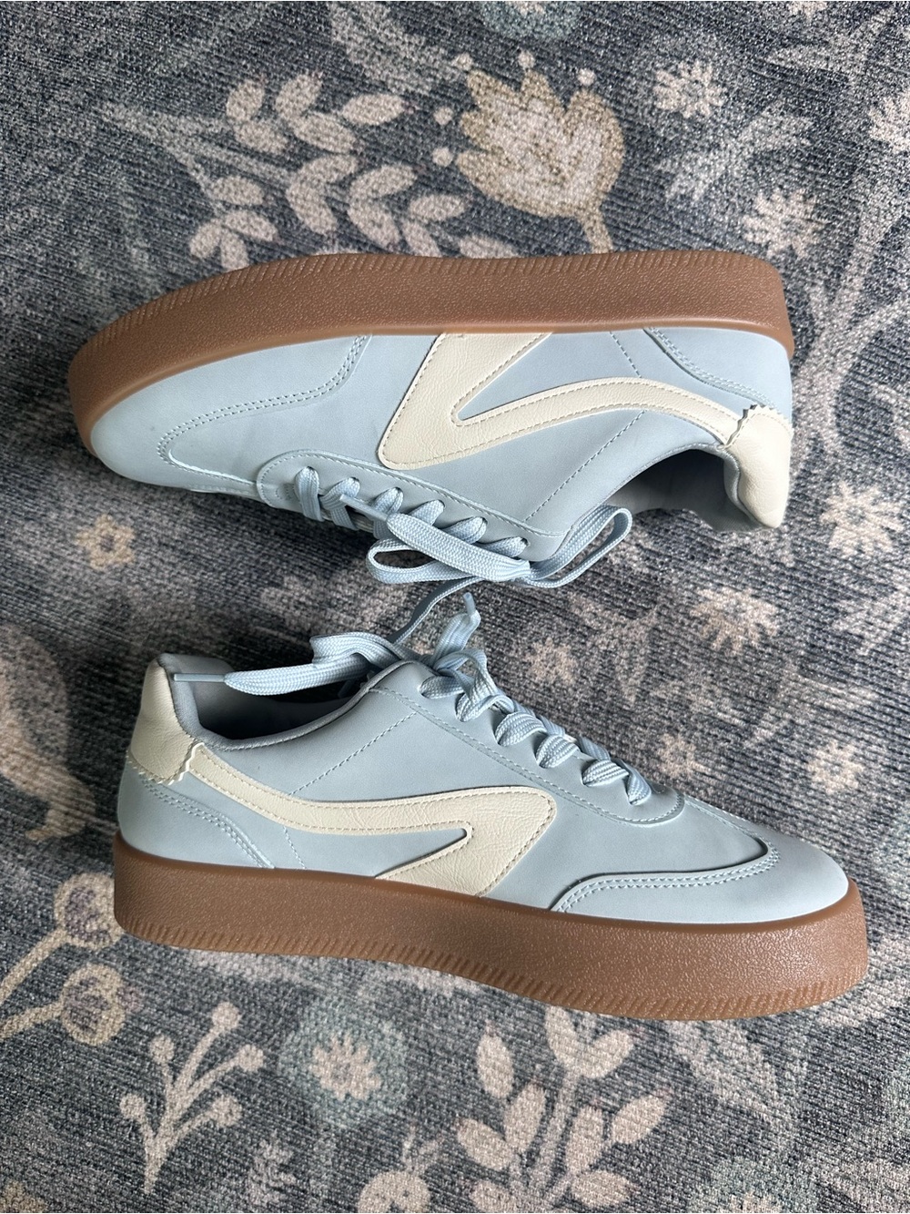 DV Dolce Vita Russo Light Blue Faux Leather Platform Sneakers Sz 8 - Picture 5 of 8